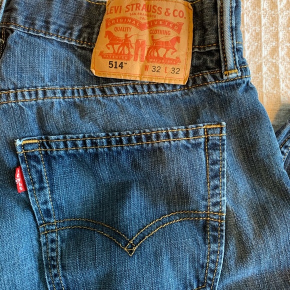 Levi's Other - Levi’s 514 Jeans 32 x 32